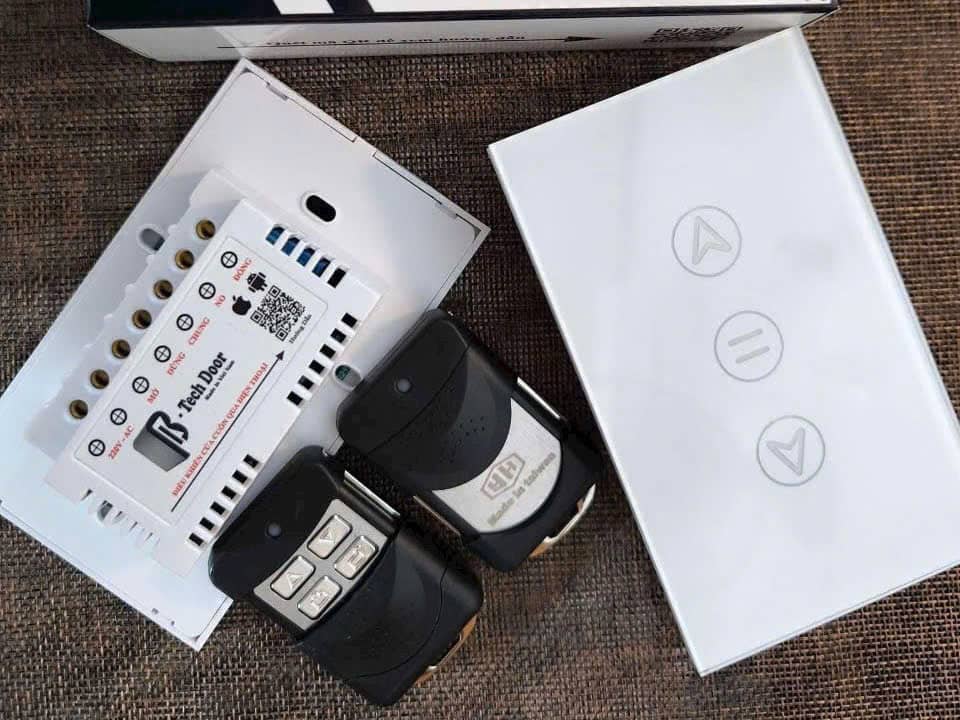 Bộ Điều Khiển Cửa Cuốn Qua Điện Thoại|Wifi✨Nâng Cấp Bắt Buộc Của Thời Đại 4.0 1 Link kiện cửa cuốn - motor cửa cuốn