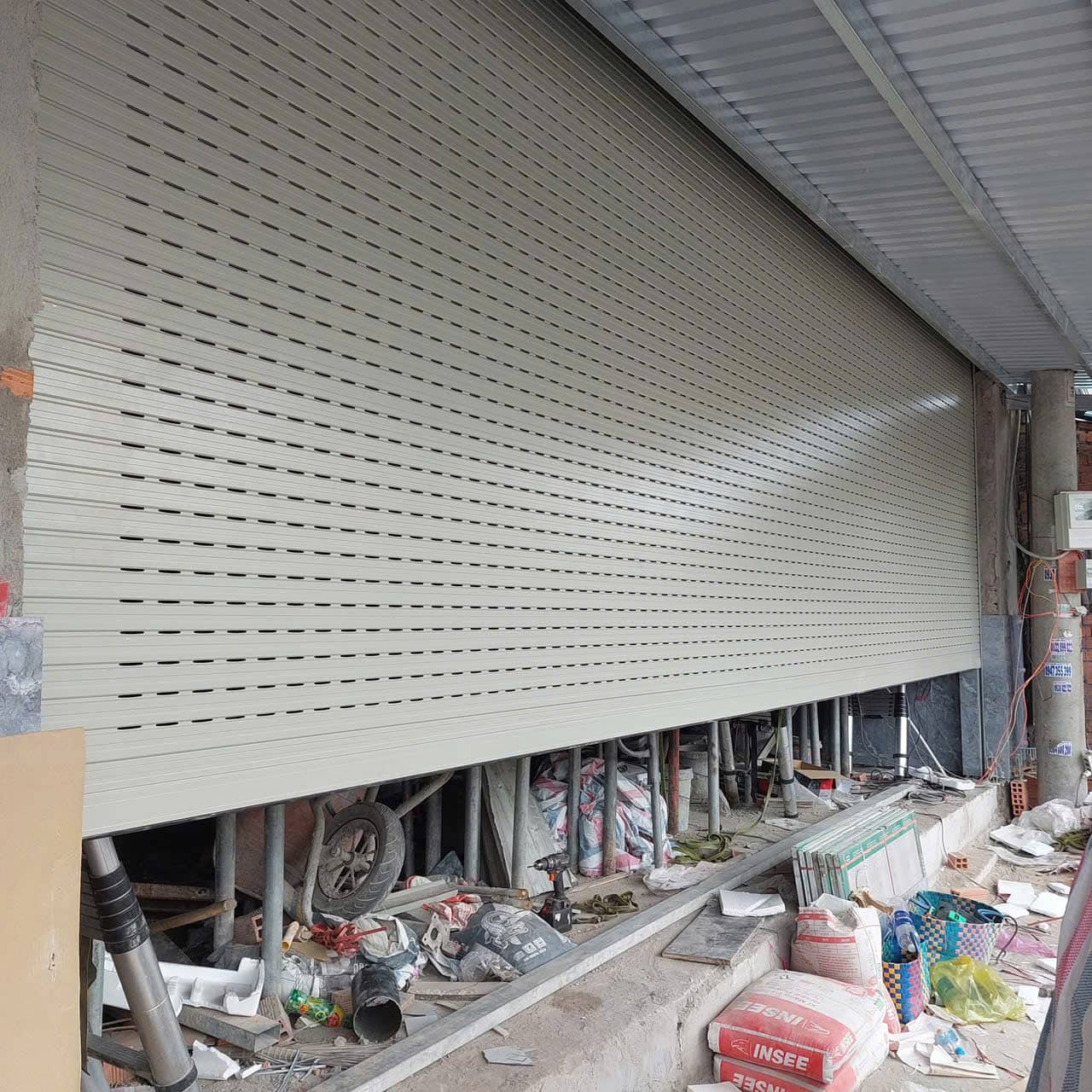 Báo giá cửa cuốn khe thoáng tự động