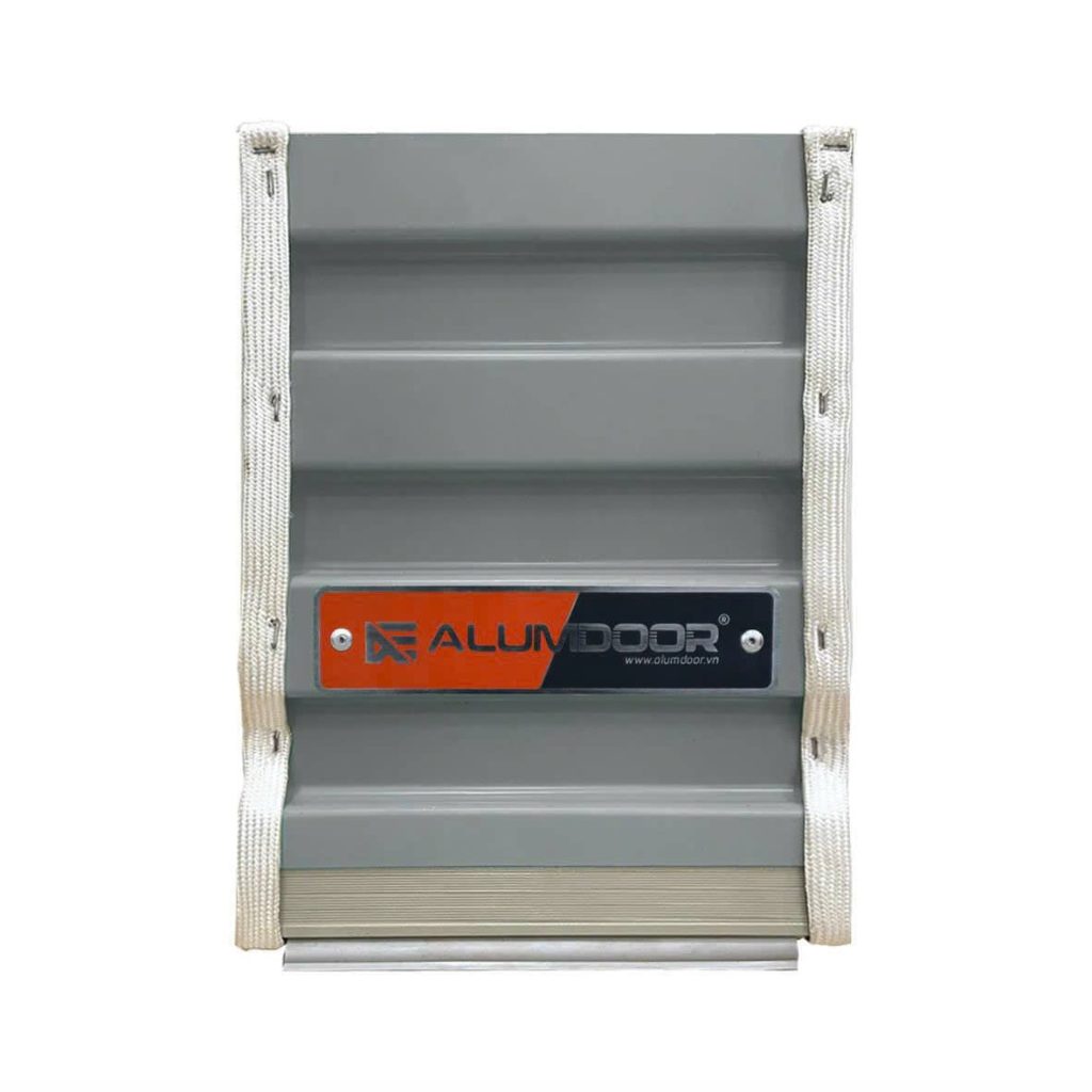 10+ Mẫu Cửa Cuốn Tấm Liền Đẹp, Gọn, Phù Hợp Nhà Phố Và Kho Xưởng 24 2. Mẫu Cửa Cuốn Tấm Liền Màu Ghi Xám