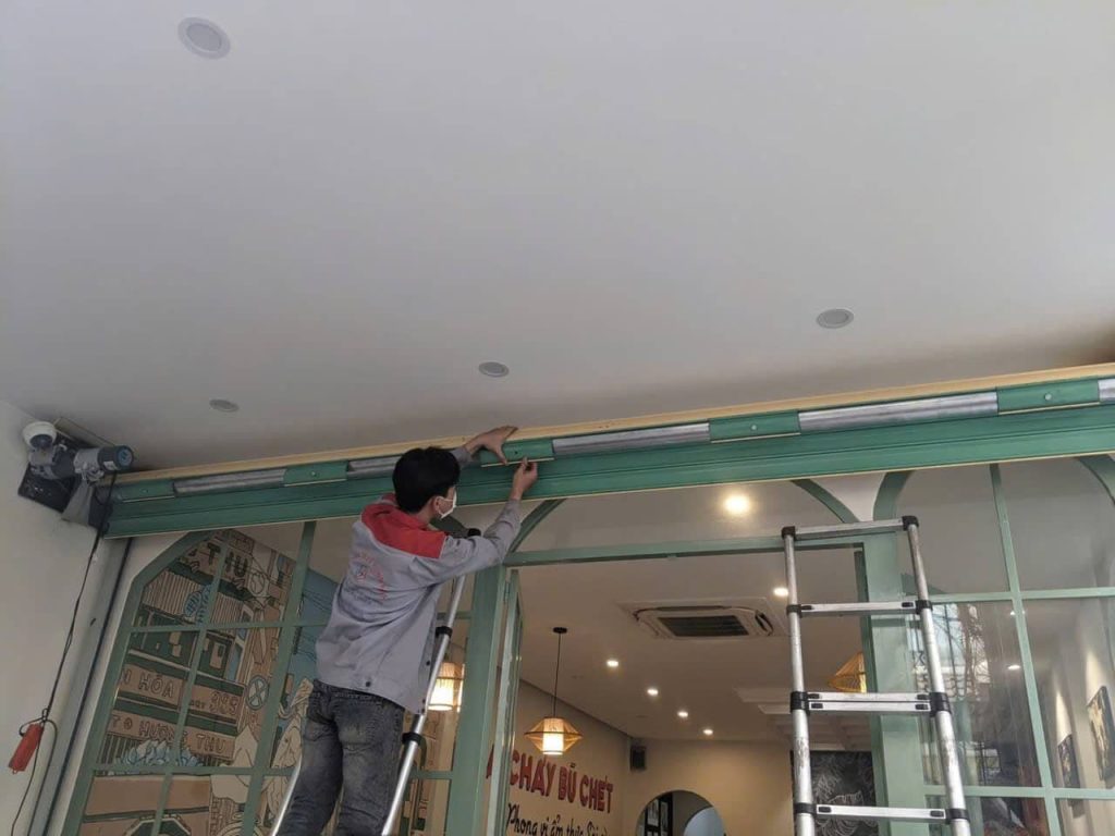 Dịch Vụ Sửa Cửa Cuốn Thường Tín Uy Tín, Giá Rẻ - Hỗ Trợ 24/7 21 Vua Cửa Cuốn – Điểm Đến Tin Cậy Cho Mọi Sự Cố Cửa Cuốn Tại Thường Tín