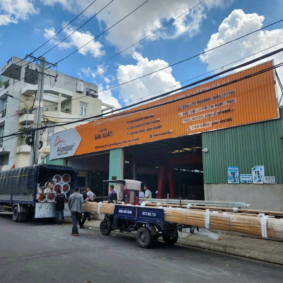 Vua Cửa Cuốn✅Đại Lý Phân Phối Lắp Đặt Báo Giá Cửa Cuốn Alumdoor Chính Hãng 2025 7 Lắp đặt báo giá cửa cuốn Alumdoor giá rẻ gọi 0909930910