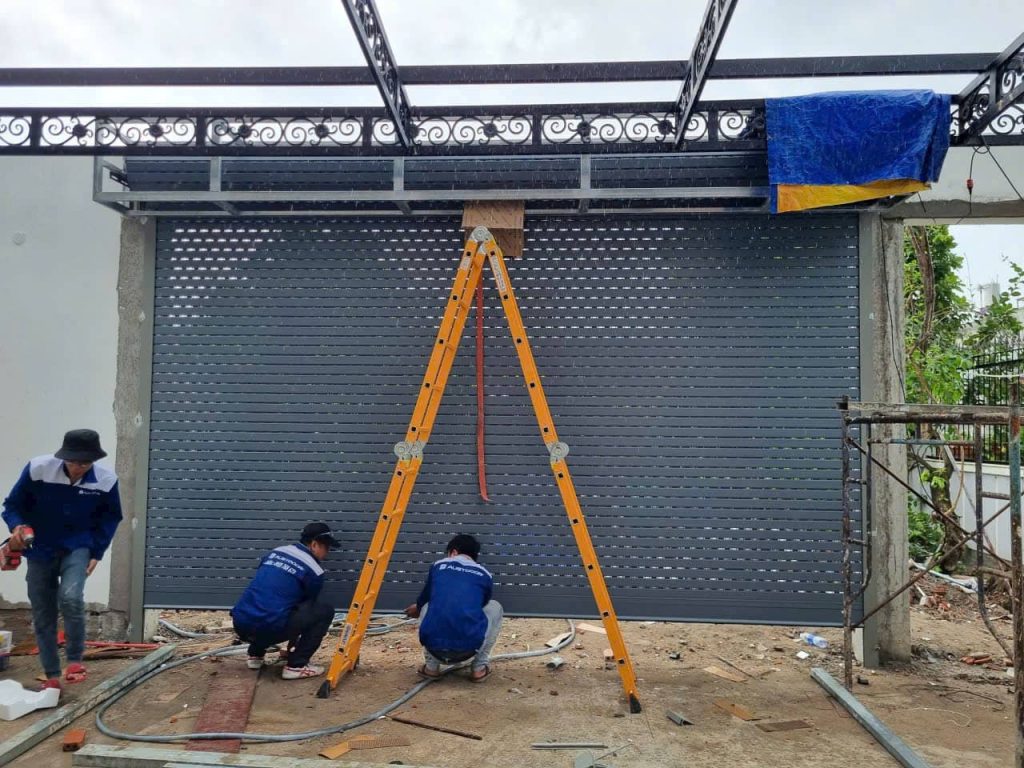 Sửa Cửa Cuốn Hà Nội 24/24 – Thợ Có Mặt Nhanh, Giá Từ 200k, Báo Giá Rõ Ràng 20 Sửa cửa cuốn tại Hà Nội giá rẻ. Phục vụ 24/24