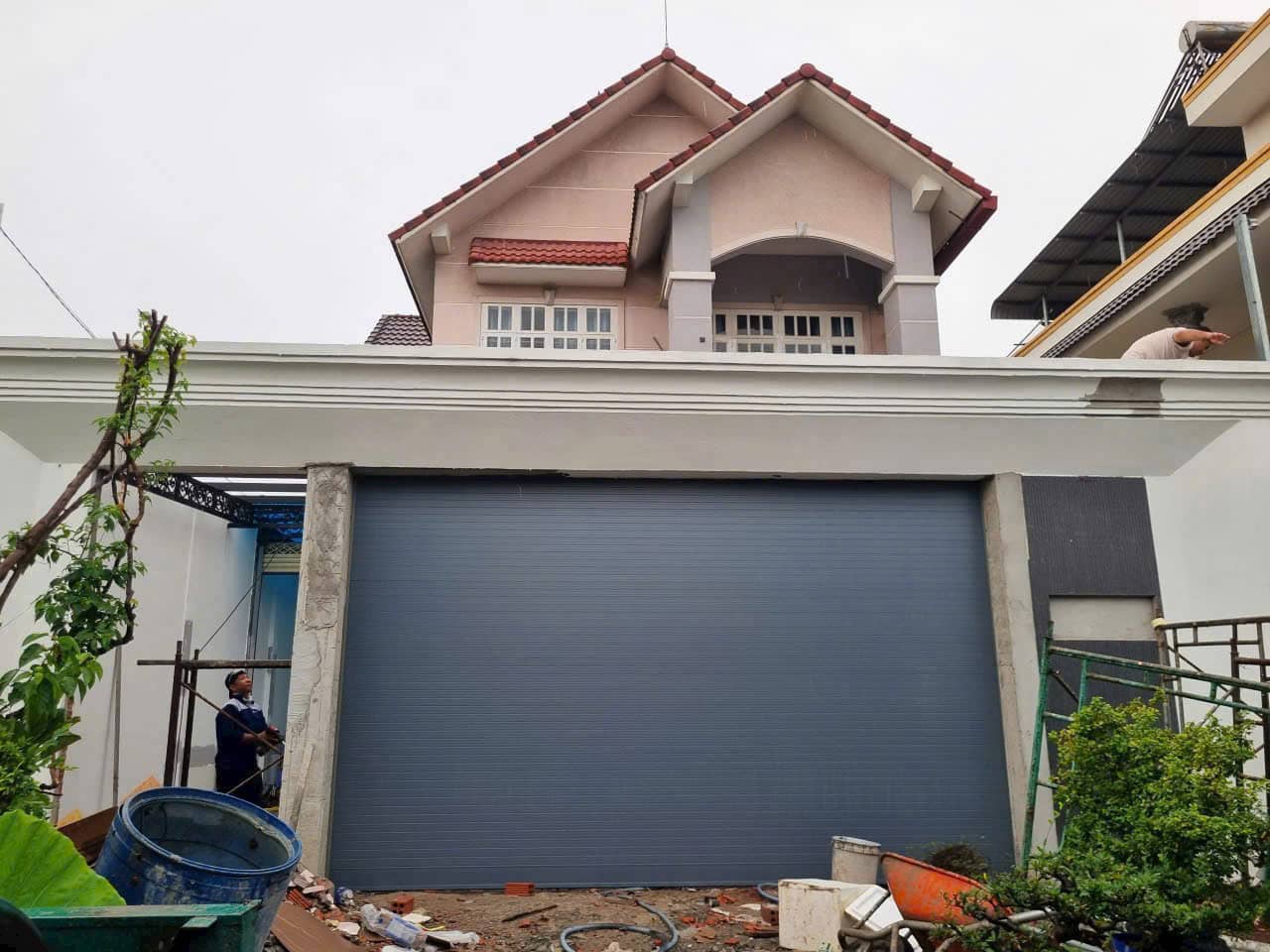 Thi công lắp đặt cửa cuốn giá rẻ tại TPHCM và Hà Nội