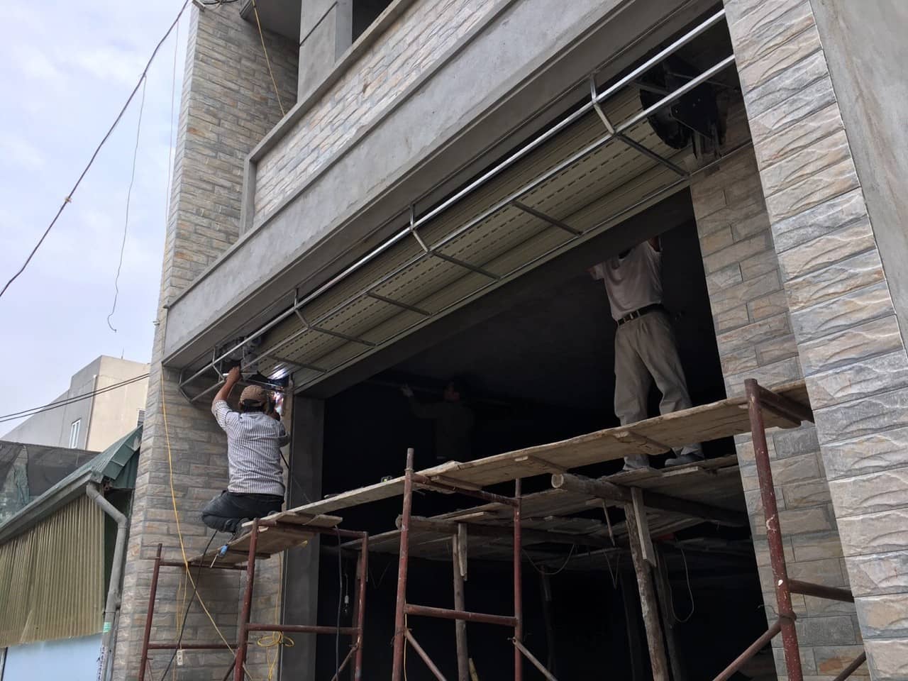 Kích thước hộp cửa cuốn