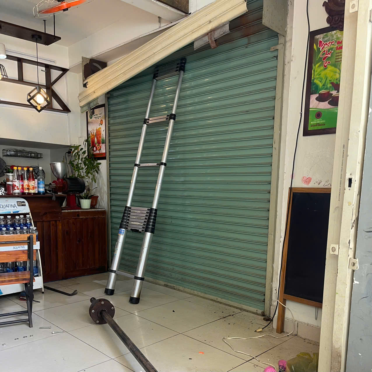 Cách sửa cửa cuốn kéo tay đơn giản tại nhà | Vua Cửa Cuốn