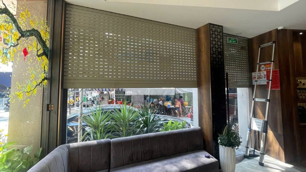 Sửa cửa cuốn quận Long Biên giá rẻ 24/7 gọi ngay 0909930910