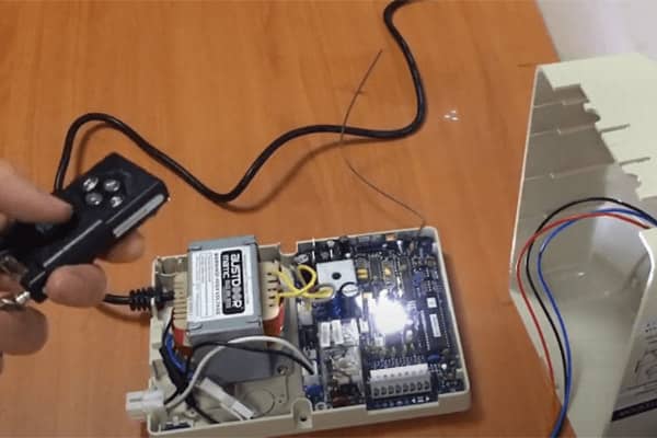 Sơ Đồ Nguyên Lý Mạch Cửa Cuốn✅Các Thông Tin Quan Trong Từ Vua Cửa Cuốn 2 Bo mạch điều khiển cửa cuốn | Vua Cửa Cuốn