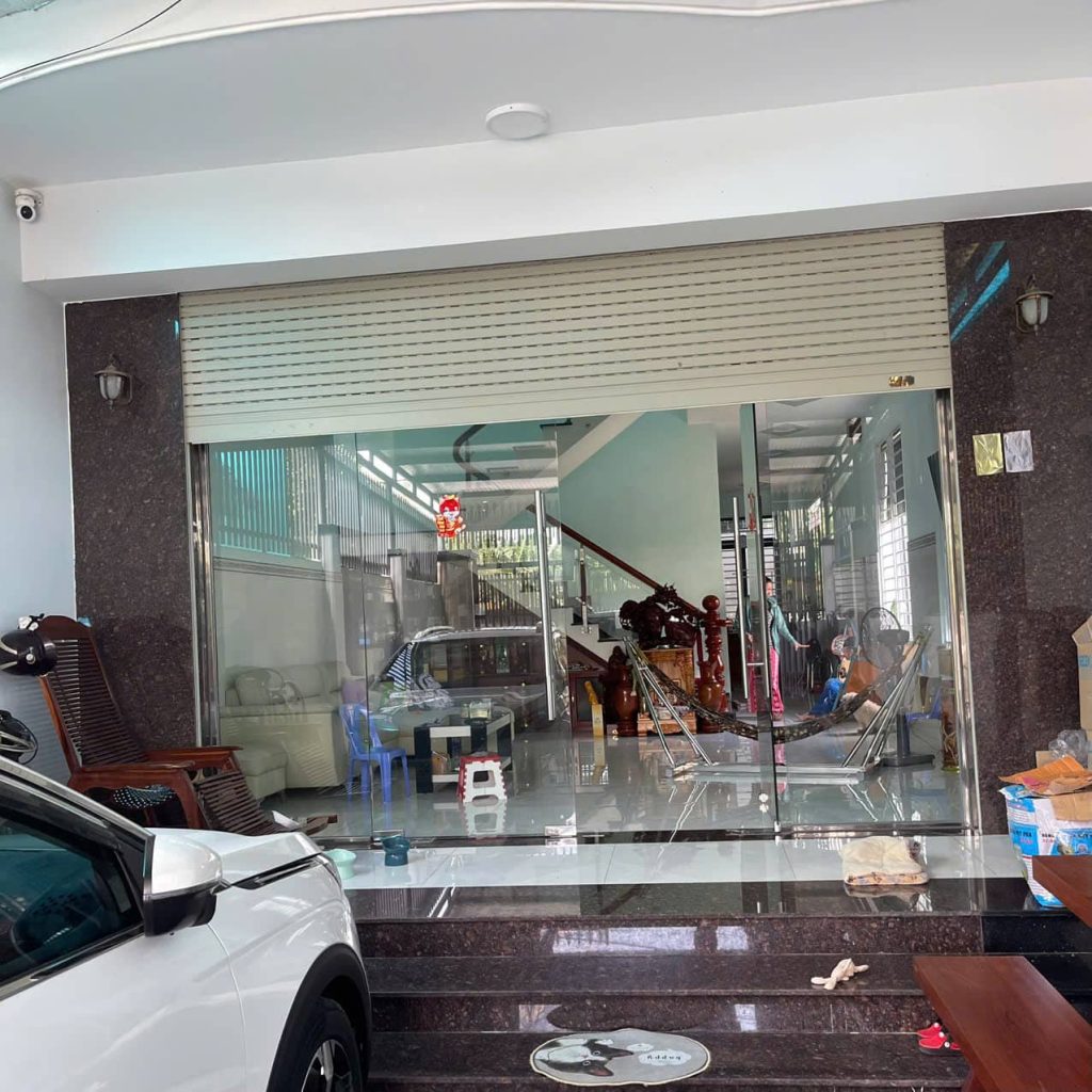 Sửa Cửa Cuốn Tại Bình Dương 24/7 – Gọi Là Có Thợ, Báo Giá Rõ Trước Khi Làm 23 Vua Cửa Cuốn nhận sửa cửa cuốn Bình Dương giá rẻ phục vụ 24/24