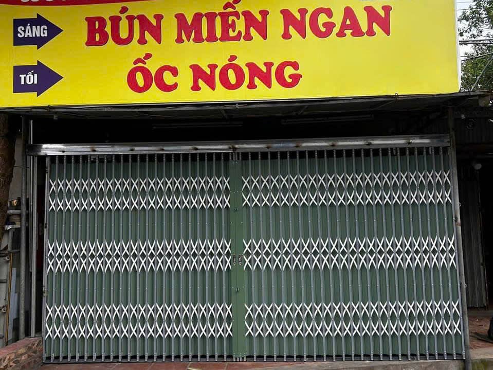 So sánh cửa cuốn và cửa kéo mới nhất 2025