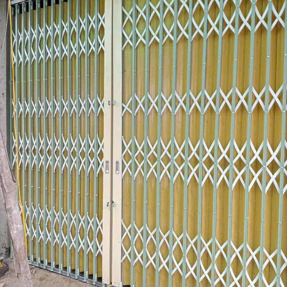 Mẫu cửa kéo sắt và cửa cuốn 