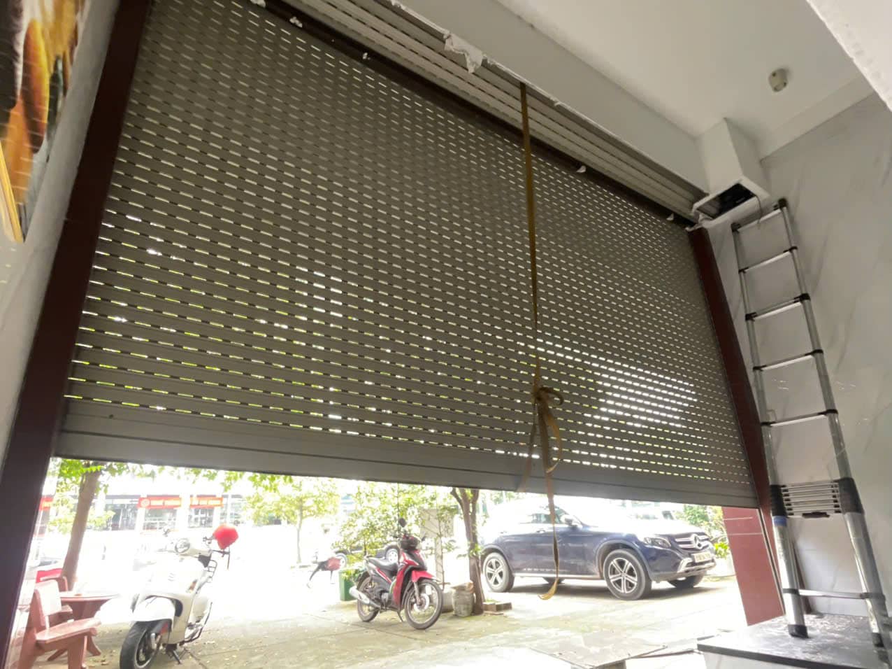 Bản Đồ Cứu Hộ Cửa Cuốn TPHCM 24/7✅Tìm Thợ Gần Nhất Trong 15 Phút (Cập Nhật 2026) 15 Hệ thống thợ cứu hộ cửa cuốn tại TPHCM Phục vụ 24/7 gọi ngay 0909930910