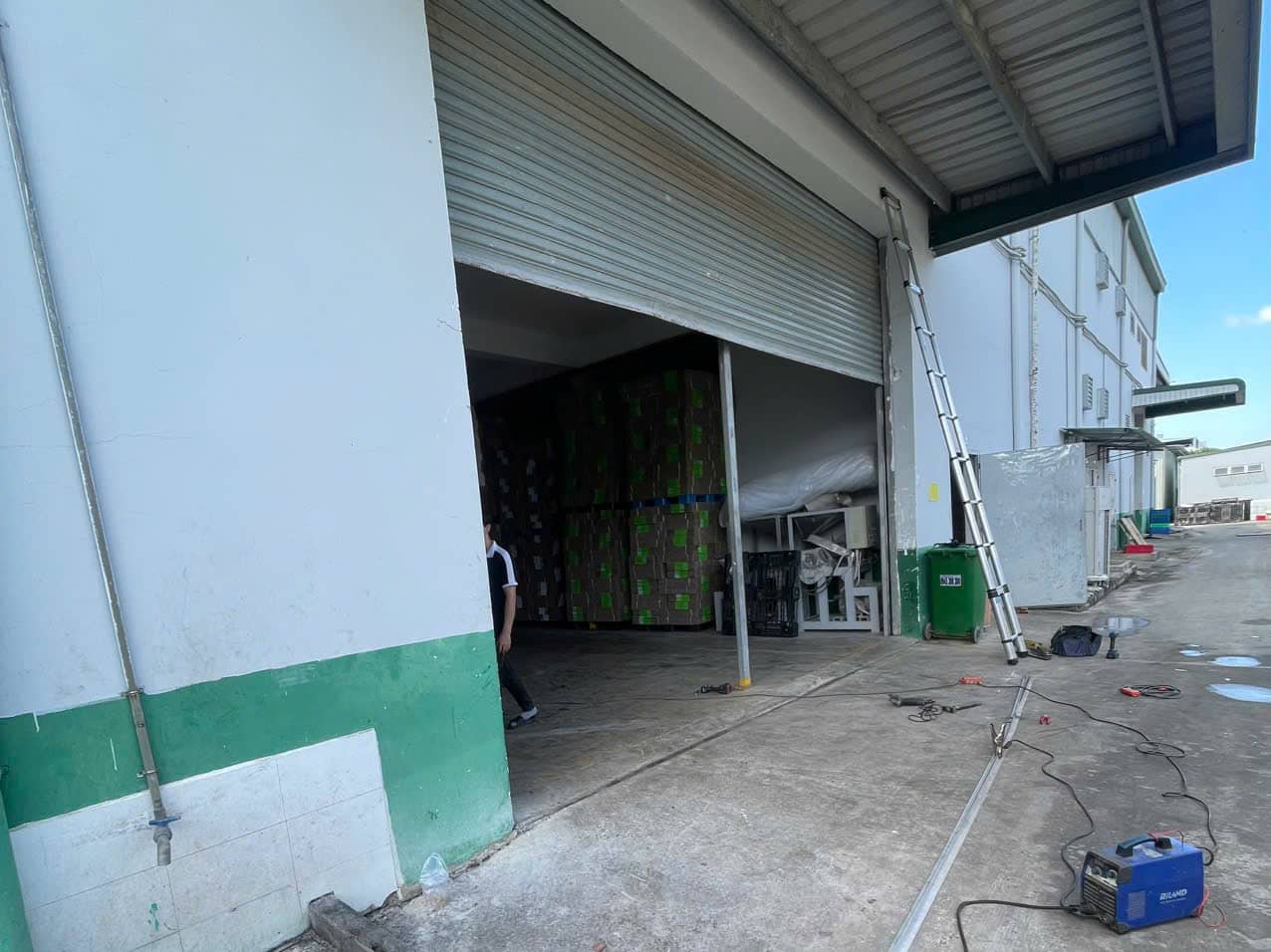 Sửa Cửa Cuốn Thuận An Giá Tốt 24/7 – Thợ Giỏi Đến Ngay Sau 15 Phút 17 Giảm Ngay 20% Phí Sửa Cửa Cuốn Thuận An