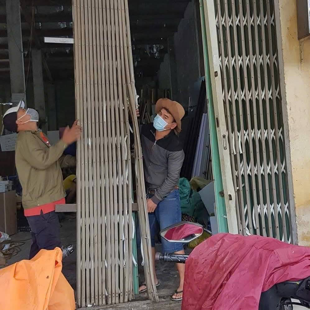 Dịch Vụ Sửa Cửa Kéo Giá Rẻ, Uy Tín Tại TPHCM: Cứu Hộ Siêu Tốc – Linh Kiện Chính Hãng 2026✅ 12 Thợ Sửa Cửa Kéo TPHCM: Cứu Hộ 15 Phút, Giá Rẻ 24/7 - Vua Cửa Cuốn