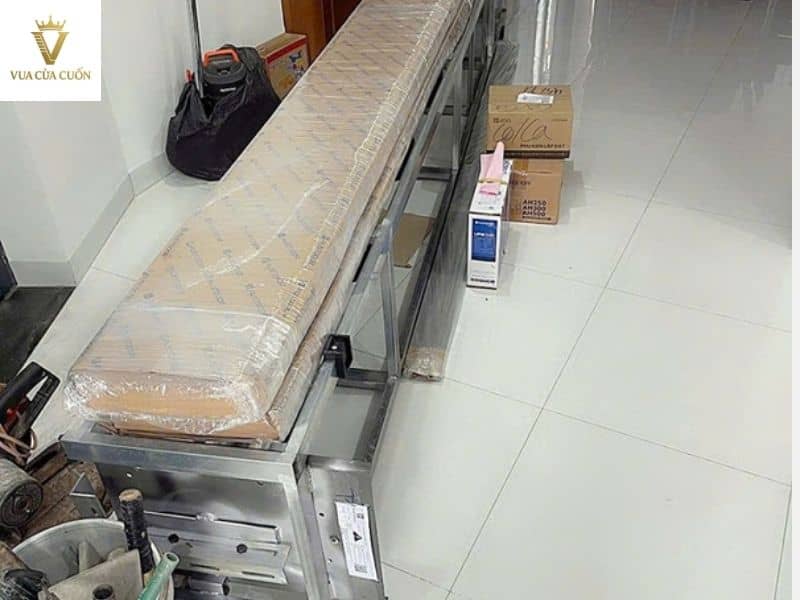 Cách Lắp Đặt Cửa Cuốn Chuẩn Kỹ Thuật 2026 – Kinh Nghiệm Từ Vua Cửa Cuốn 23 Hướng Dẫn Lắp Đặt Cửa Cuốn Từ Kỹ Thuật Viên Vua Cửa Cuốn