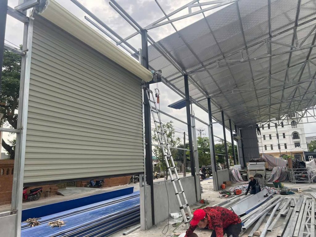 Lắp Đặt Cửa Cuốn Giá Rẻ – Thi Công Trọn Gói, Bảo Hành Rõ Ràng 22 Lắp Đặt Cửa Cuốn Trọn Gói Tại TPHCM, Hà Nội - Vua Cửa Cuốn Cam Kết Chất Lượng