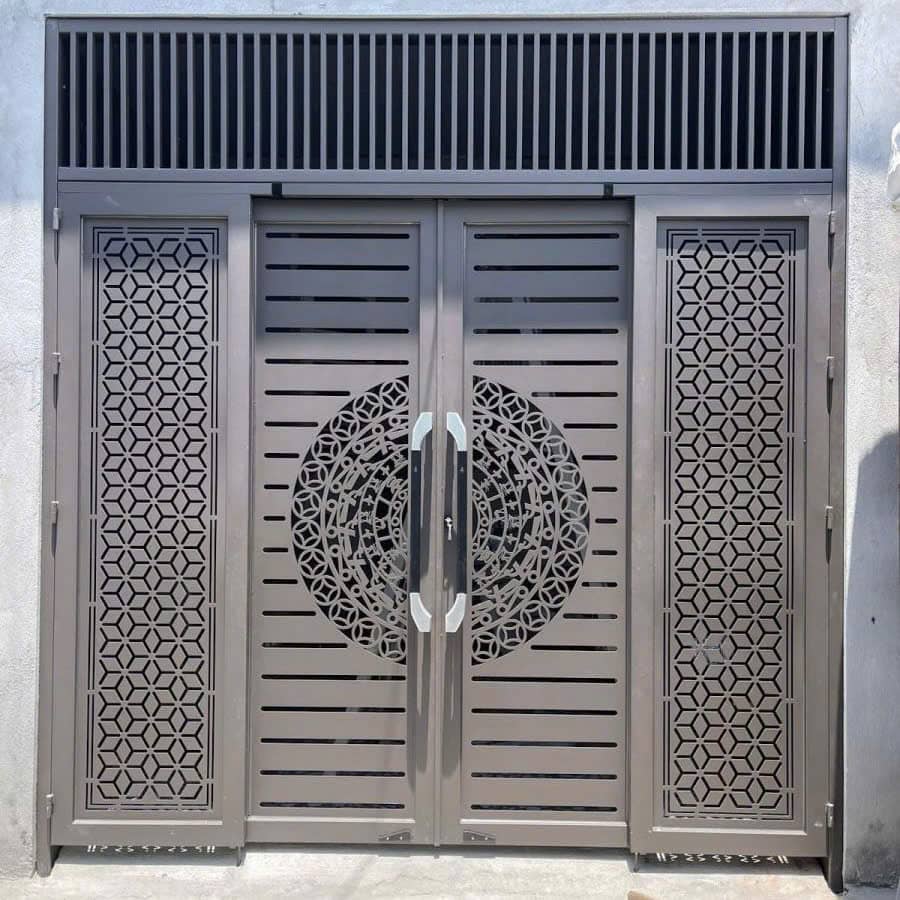 Khám Phá 30+ Mẫu Cửa Cổng Sắt 4 Cánh Đẹp Đơn Giản Cho Công Trình Hiện Đại✨ 19 Báo Giá Thi Công Cửa Cổng Sắt Hộp 4 Cánh Đẹp Trọn Gói Mới Nhất 2026