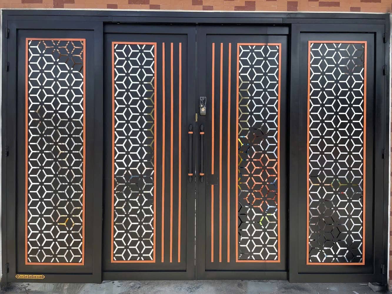 Khám Phá 30+ Mẫu Cửa Cổng Sắt 4 Cánh Đẹp Đơn Giản Cho Công Trình Hiện Đại✨ 18 Mẫu Cửa Cổng Sắt Hộp 4 Cánh Đơn Giản & Thanh Thoát