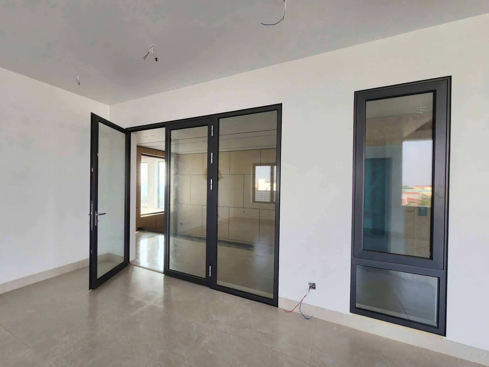 Dịch Vụ Sửa Cửa Nhôm Kính Tại Nhà TPHCM & Hà Nội【Uy Tín ➸ Giá Rẻ ➸ Bảo Hành 12 Tháng】 15 Tại Sao Nên Chọn Vua Cửa Cuốn Để Sửa Cửa Nhôm Kính Tại TPHCM Hay Hà Nội?