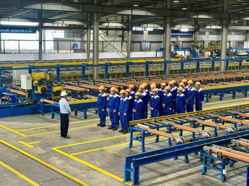 Sửa Cửa Cuốn Phường Đông Hưng Thuận 24/7 | Thợ Giỏi, Giá Hợp Lý 16 Vua Cửa Cuốn - Thợ Sửa Cửa Cuốn Phường Đông Hưng Thuận Chuyên Nghiệp, Giá Tốt