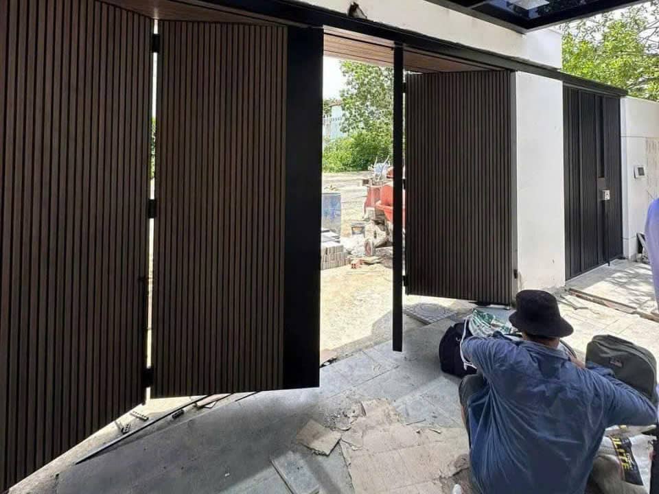 Sửa Cửa Tự Động Tại TPHCM & Hà Nội – Uy Tín, Thợ Giỏi Có Mặt Ngay 24 Sửa Cửa Tự Động Tại TPHCM & Hà Nội – Uy Tín, Thợ Đến Ngay 15P