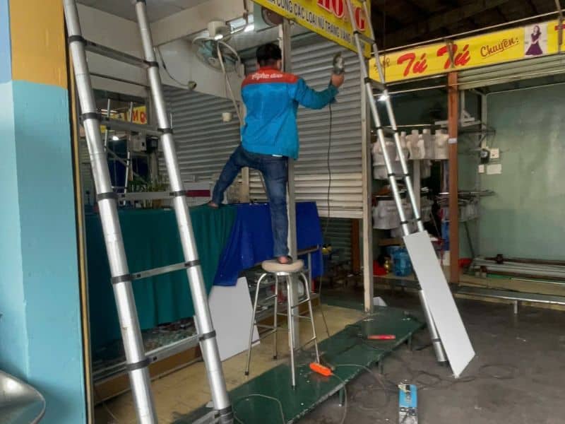 Sửa Cửa Cuốn Phường Tương Mai – Thợ Kỹ Thuật Hỗ Trợ Tận Nhà 24H 21 Dịch Vụ Sửa Cửa Cuốn Phường Tương Mai 24/7 – Báo Giá Minh Bạch | Vua Cửa Cuốn